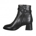 Bottines pour femmes avec fermeture éclair, elastiques et accessoire en cuir noir avec talon 5 - Pointures disponibles:  32