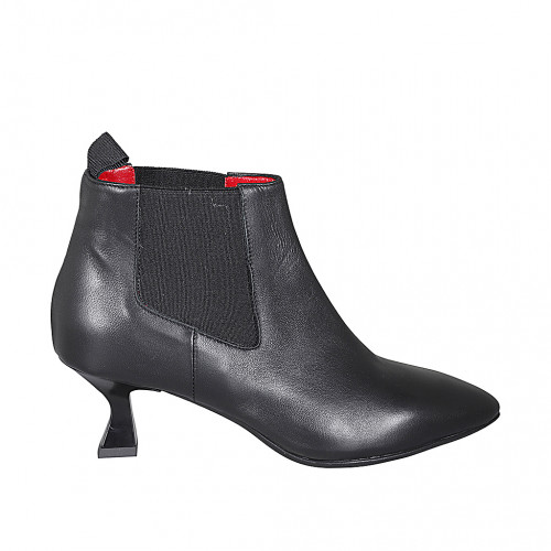 Woman's pointy ankle boot with elastic bands in black leather with heel 6 - Available sizes:  35