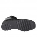 Stivaletto da donna con plantare estraibile e cerniere in camoscio e vernice nera zeppa 4 - Misure disponibili: 33, 44
