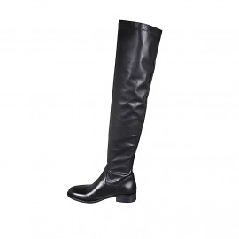 Woman's over-the-knee boot... 2