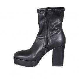 Woman's ankle boot with... 2