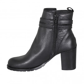 Stivaletto da donna con cerniera e fibbie in pelle nera tacco 7 - Misure disponibili: 43, 45 2