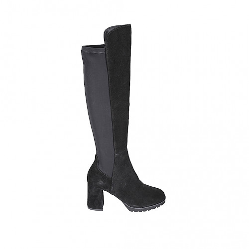 Woman's knee-high boot in black suede...