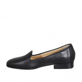 Woman's mocassin in black... 2