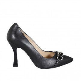 Zapato de salon para mujer en piel negra con cadena y estras tacon 9 - Tallas disponibles:  33, 34, 35