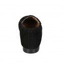 Mocassin pour femmes avec goujons et accessoire en daim noir talon 1 - Pointures disponibles:  32, 33, 35, 42, 43, 45, 46