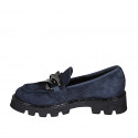 Mocassino da donna con catena in camoscio blu tacco 4 - Misure disponibili: 32, 45