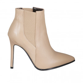 Stivaletto a punta da donna in pelle beige con elastico e cerniera tacco 10 - Misure disponibili: 32
