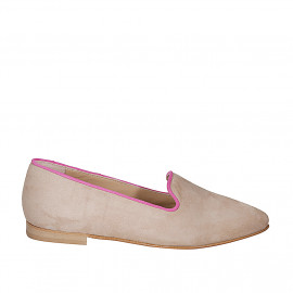 Woman's mocassin in beige...
