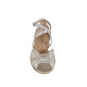 Scarpa aperta da donna con cinturino incrociato in pelle laminata platino, argento, rame tacco 2 - Misure disponibili: 35, 43