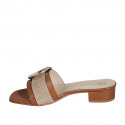 Sabot da donna in pelle color cuoio e rafia beige con fibbia tacco 3 - Misure disponibili: 32, 35, 42, 43