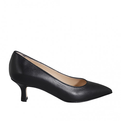 Woman's pointy pump in black leather with heel 5 - Available sizes:  32