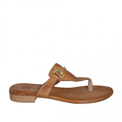 Chanclas de dedo con accesorio para mujer en piel cognac tacon 2 - Tallas disponibles:  32, 33, 35, 43
