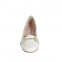 Woman's mocassin with accessory in cream-colored leather heel 2 - Available sizes:  32, 33, 43, 44, 45