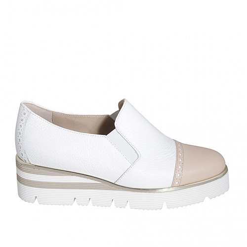 Woman's highfronted shoe in white and beige leather with elastics and captoe wedge heel 4 - Available sizes:  35, 42, 43, 44