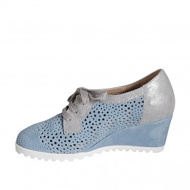 Chaussure pour femmes à lacets avec semelle amovible en daim perforé bleu gris clair et daim lamé argent talon compensé 6 - Pointures disponibles:  44 2