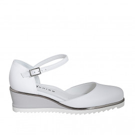 Chaussure ouverte pour femmes avec courroie en cuir blanc talon compensé 5 - Pointures disponibles:  32, 34, 35, 42, 44