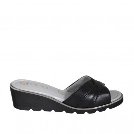 Woman's mule in black...