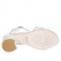 Sandalia con cinturon al tobillo y estrás para mujer en piel y rafia blanca tacon 5 - Tallas disponibles:  35