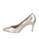 Woman's pointy pump in platinum laminated leather heel 7 - Available sizes:  31, 34, 35, 42, 43, 44, 45