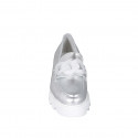 Mocassin pour femmes avec chaîne translucide en cuir lamé argent talon 4 - Pointures disponibles:  32, 33, 34