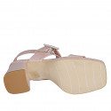 Sandalia para mujer con plataforma, hebilla y elastico en charol rosa tacon 7 - Tallas disponibles:  35, 42, 43, 44, 45