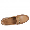 Mocassin avec accessoire d'or pour femmes en cuir cognac talon 2 - Pointures disponibles:  42, 43