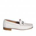 Mocassin avec accessoire argent pour femmes en cuir blanc talon 2 - Pointures disponibles:  45