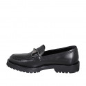 Mocassino college da donna con accessorio metallico in pelle nera tacco 3 - Misure disponibili: 32, 33, 35, 42, 43, 44, 45, 46