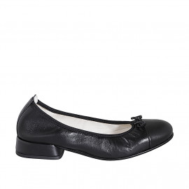 Woman's ballerina shoe with...