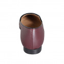 Mocasínes a punta para mujer en piel granate y bordes de color negro tacon 2 - Tallas disponibles:  33, 35, 42, 43, 44, 45, 46