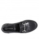 Mocassin avec accessoire pour femmes en cuir noir talon 2 - Pointures disponibles:  32, 33, 34, 35, 42, 43, 44, 45, 47