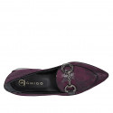 Mocasino a punta para mujer con accesorio en gamuza morada y charol negro tacon 3 - Tallas disponibles:  32, 33, 34, 35, 42, 43, 44, 45, 46