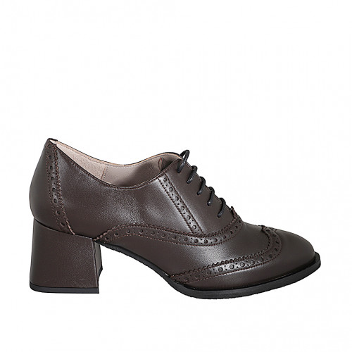Chaussure Oxford pour femmes à lacets en cuir marron avec bout golf et talon 5 - Pointures disponibles:  32, 33, 34, 35, 42, 43, 44, 45, 46