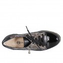 Scarpa stringata da donna con cerniera in pelle e vernice nera con stampa multicolor zeppa 4 - Misure disponibili: 32, 33, 34, 35