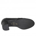 Scarpa accollata con elastici, plantare estraibile e decorazioni a coda di rondine da donna in pelle e camoscio nero tacco 5 - Misure disponibili: 32, 33, 34, 35, 42, 43, 44, 45