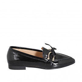 Woman's loafer with pointy tip, accessory and bow in black patent leather heel 2 - Available sizes:  33, 34, 35, 42, 43, 44, 45