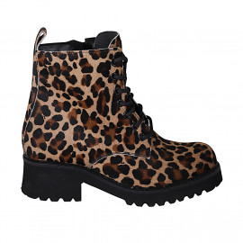 Stivaletto stringato anfibio da donna in pelle di vitello maculato con pelo tacco 5 - Misure disponibili: 32, 33, 34, 35, 42, 43, 44, 46