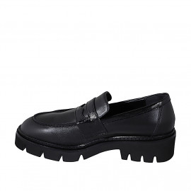 Mocassino da donna in pelle e vernice nera tacco 4 - Misure disponibili: 32, 35, 42, 43, 44, 45, 46 2