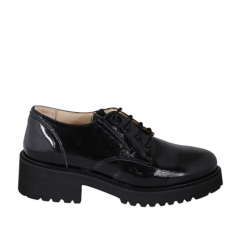 Chaussure derby pour femmes en cuir vernì noir avec elastiques talon 4 - Pointures disponibles:  33, 34, 35, 42, 43, 44, 45, 46
