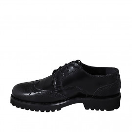 Chaussure derby avec lacets et bout golf pour femmes en cuir brossé noir talon 3 - Pointures disponibles:  35, 42, 43, 44, 45 2