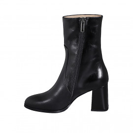 Stivaletto alto da donna con cerniera in pelle nera tacco 7 - Misure disponibili: 33, 34, 35, 42, 43, 44, 46, 47 2