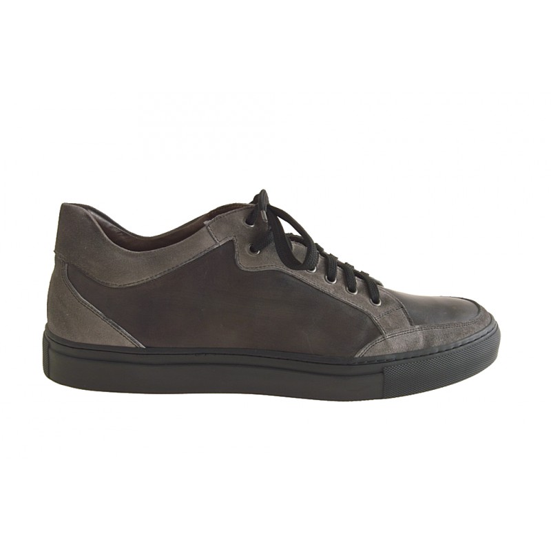 Men's sports shoe with laces in grey leather and suede - Available sizes:  47