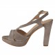 Sandalo da donna con plateau in camoscio grigio tacco 10 - Misure disponibili: 42