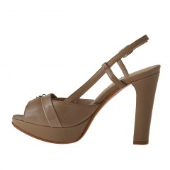 Woman's sandal with platform in beige leather and patent leather heel 10 - Available sizes:  42 2