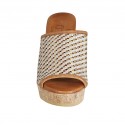 Offene Damenpantoletten aus hellbraunem, bronze- und kupferfarbenem geflochtenem Leder mit Plateau und Keilabsatz 9 - Verfügbare Größen:  42, 43, 44