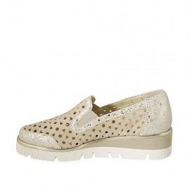Woman's mocassin with elastic bands in beige pierced and platinum laminated suede wedge heel 4 - Available sizes:  42 2
