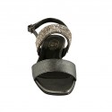 Sandalo da donna in pelle laminata grigia con strass colorati tacco 2 - Misure disponibili: 32
