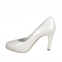 Woman's platform pump in pearled ivory leather heel 9 - Available sizes:  31