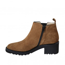 Bottines pour femmes avec fermeture éclair, goujons et goujons en daim cognac talon 5 - Pointures disponibles:  43 2